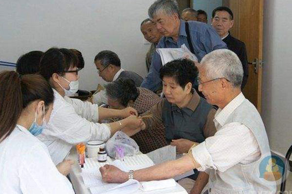 ����һ�w�C��Ϣ����ԃģ�K